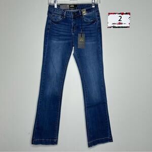 L&B size 2 Bootcut Jeans - medium wash non distressed denim